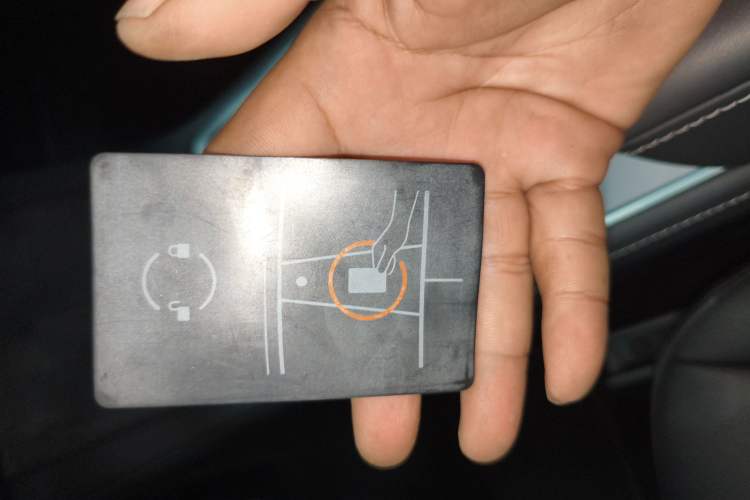 Used Tesla Model Y 2021 Long-Range All-Wheel-Drive Version
