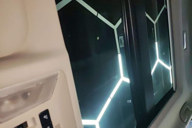 Used Toyota RAV4 2022 2.0L CVT Four-Wheel Drive Premium Edition
