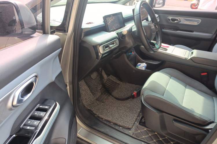 Used AION Y 2023 Younger