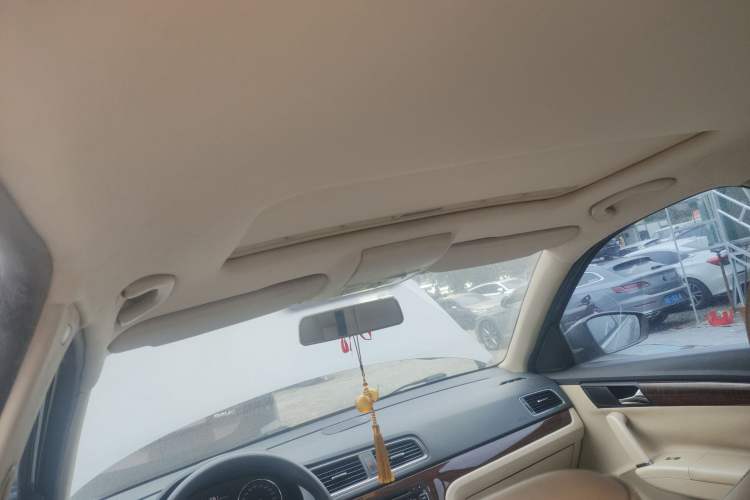 Used Volkswagen Lavida 2013 Restyled Classic 1.6L Manual Comfort Edition