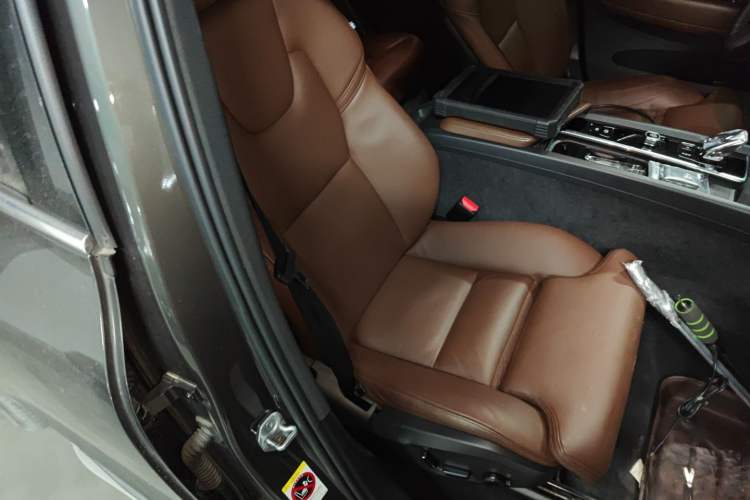 Used Volvo XC60 2022 B5 4x4 Smart Luxury Edition
