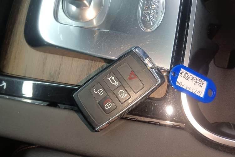 Used Land Rover Discovery Sport 2020 249 PS R-Dynamic Performance Edition
