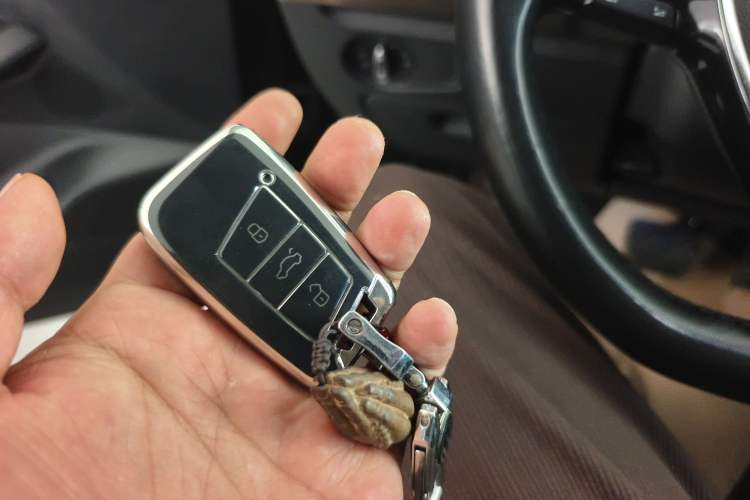 Used Volkswagen Passat 2020 Facelift 330TSI Elite Edition China VI Standard