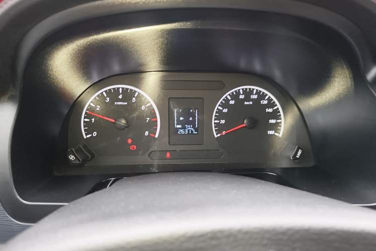 Used FORTHING Lingzhi 2023 M5L 1.6L Base Model 7 Seats
