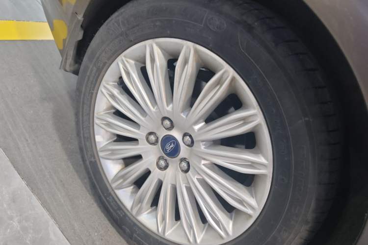 Used Ford Mondeo 2013 2.0L GTDi 200 Luxury Model
