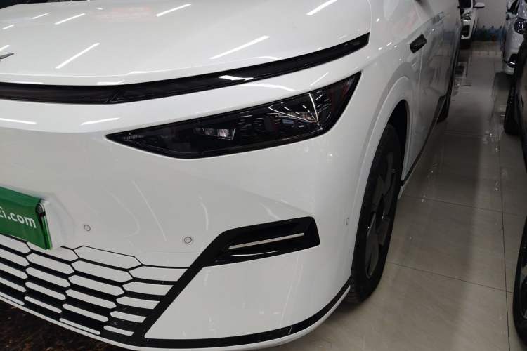 Used XPeng X9 2025 650 Long-Range Max
