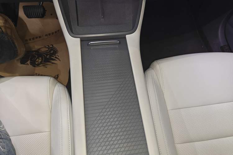 Used Lynk & Co 06 EM-P 2023 EM-P 126 Long-Range Halo
