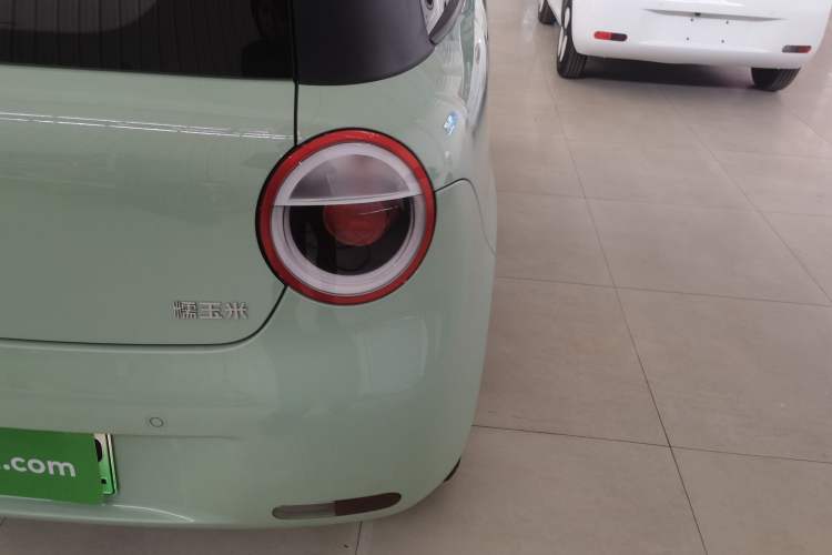 Used  Lumin 2025 210 km Fragrant Edition
