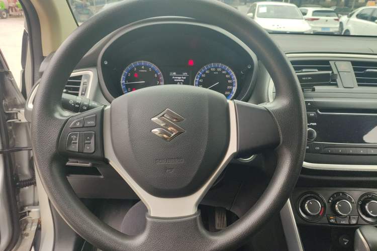 Used Suzuki S-Cross 2014 1.6L CVT Two-Wheel Drive Entry Model