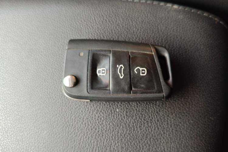 Used Skoda Octavia 2019 TSI280 DSG Luxury Edition Station Wagon China VI Standard
