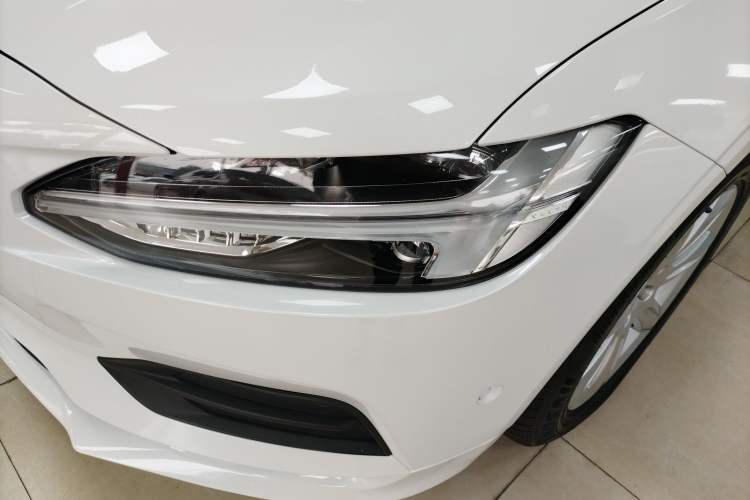 Used Volvo S90 2018 T4 Zhiyi Edition
