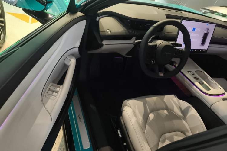 Used  SU7 2024 Rear-Drive Long-Range Intelligent Driving Version
