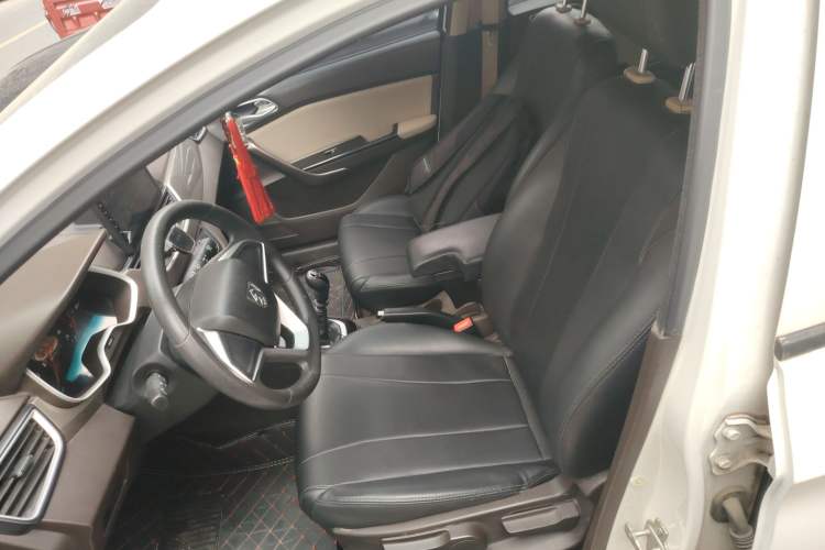 Used Baojun 310W 2017 1.5L Manual Comfort Model China V Standard