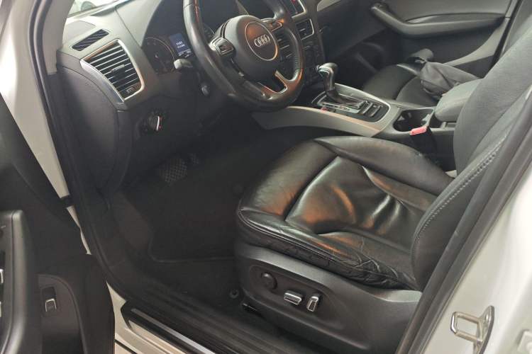 Used Audi Q5 2015 40 TFSI Technology Edition
