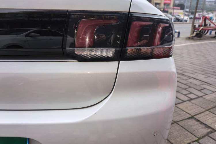 Used Peugeot 308 2018 1.6L Automatic Luxury Edition
