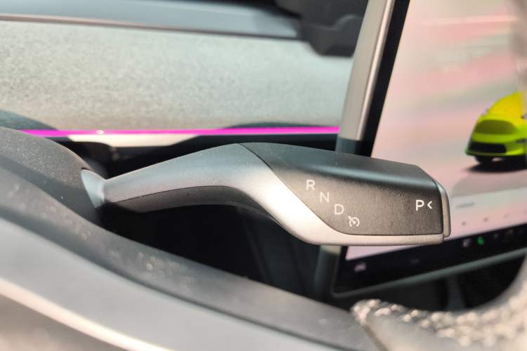 Used Tesla Model Y 2023 Long-Range All-Wheel-Drive Version