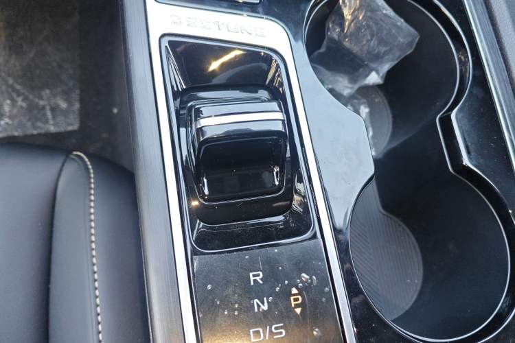 Used Bestune B70 2025 Dragon Edition 1.5T Enjoyment Model
