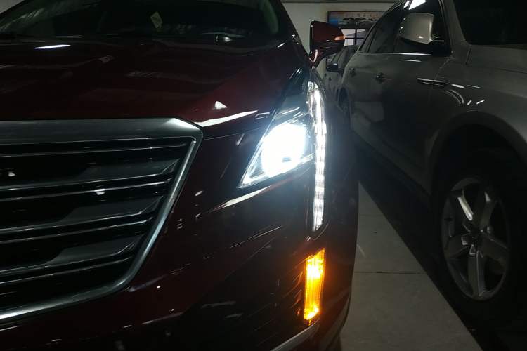 Used Cadillac XT5 2018 25T Luxury Model
