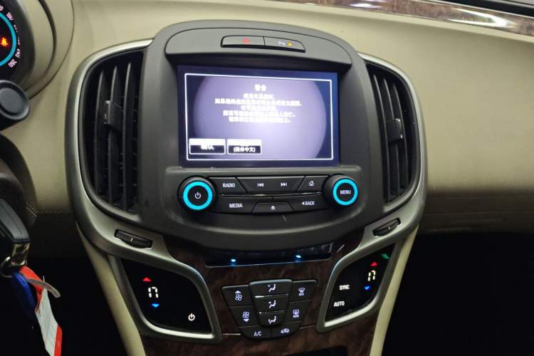 Used Buick LaCrosse 2013 2.4L SIDI Leading Comfort Version
