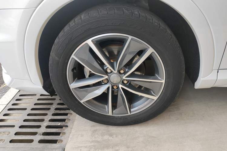 Used Audi Q3 2018 30th Anniversary Edition 35 TFSI quattro all-wheel-drive sport model
