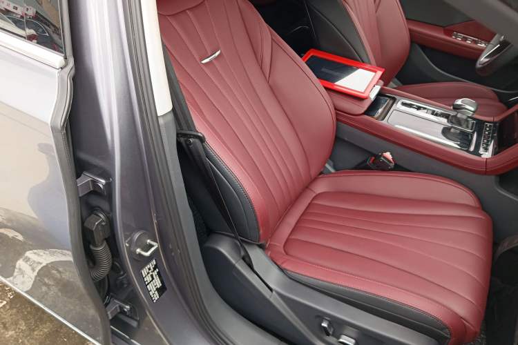 Used Hongqi H5 2024 1.5T DCT Smart Connect Flagship Edition
