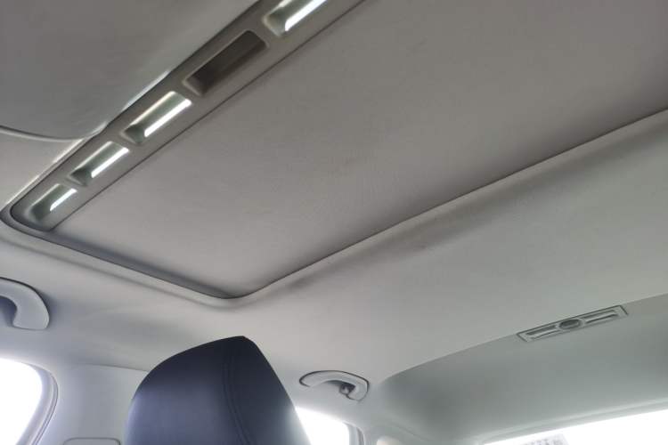 Used Volkswagen Polo 2016 1.6L Automatic Comfort Model
