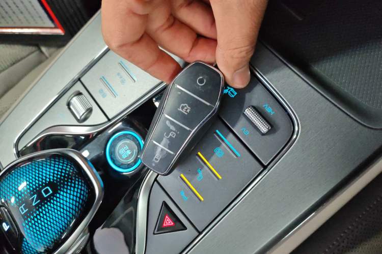 Used BYD Tang New Energy 2024 DM-p Glory Edition 215KM All-Wheel-Drive Premium Model