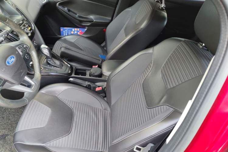 Used Ford Focus 2015 Hatchback EcoBoost 125 Automatic Supreme Style Edition