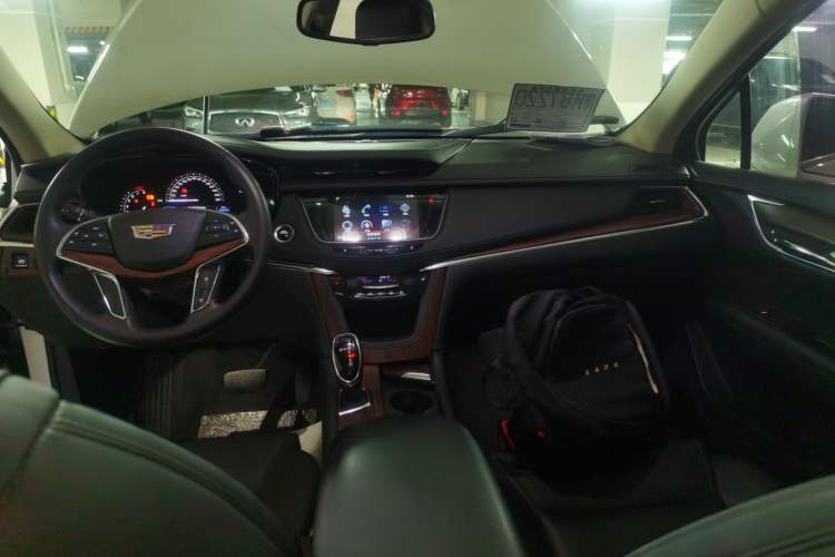 Used Cadillac XT5 2016 25T Luxury Model