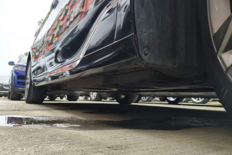 Used Toyota Avalon 2019 Dual-Engine 2.5L Luxury Edition China VI Standard
