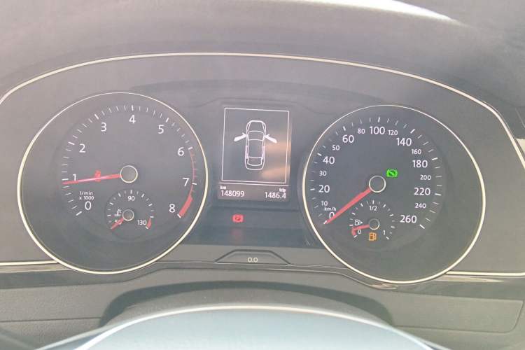 Used Volkswagen Magotan 2017 330TSI DSG Leading Model
