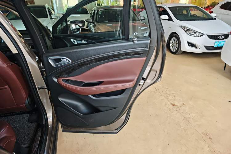 Used Buick Envision 2016 20T Two-Wheel-Drive Elite Model
