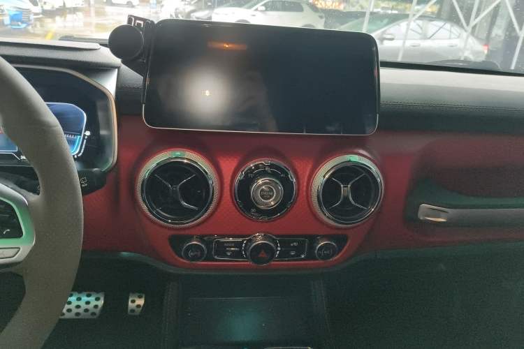 Used BAIC Off-Road BJ40 2023 2.0T Automatic Four-Wheel Drive Urban Hunter Edition Chivalrous Type
