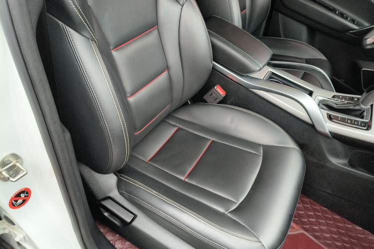 Used Geely Auto Emgrand X7 Sport 2018 1.8TD Automatic Two-Wheel Drive Zhiya Model
