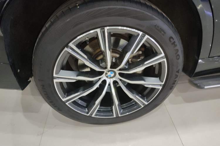 Used BMW X5 2022 Restyled xDrive 30Li Luxury Version M Sport Package
