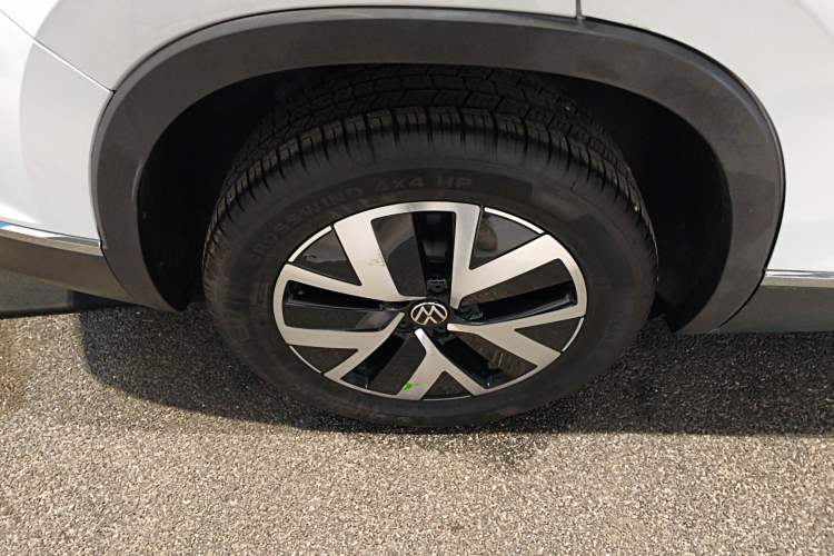 Used Volkswagen Tayron 2023 300TSI Two-Wheel-Drive Luxury Plus Advanced Edition
