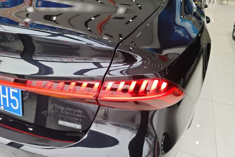 Used Audi A7L 2024 45 TFSI quattro S-line Black Warrior Edition