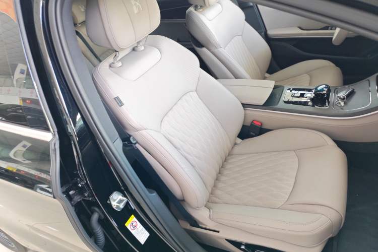 Used BYD Han 2025 DM-i Intelligent Driving Edition 125KM LiDAR Flagship Model
