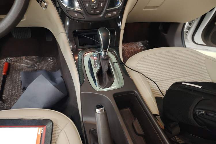 Used Buick Regal 2015 2.0L Leading Fashion Edition
