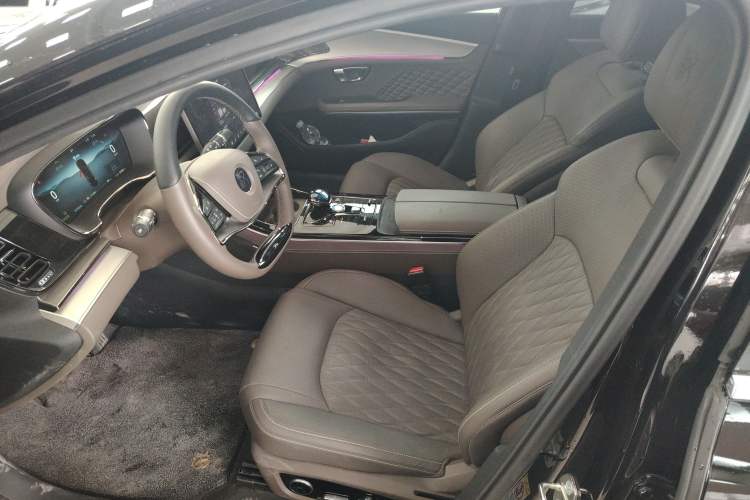 Used BYD Han 2024 EV Glory Edition 605KM Front-Wheel-Drive Premium Model
