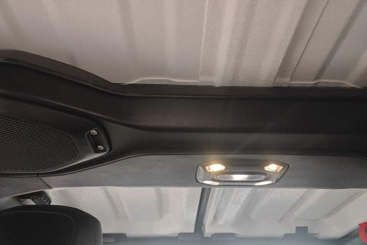 Used  Wrangler 2021 2.0T Sahara Four-Door Edition
