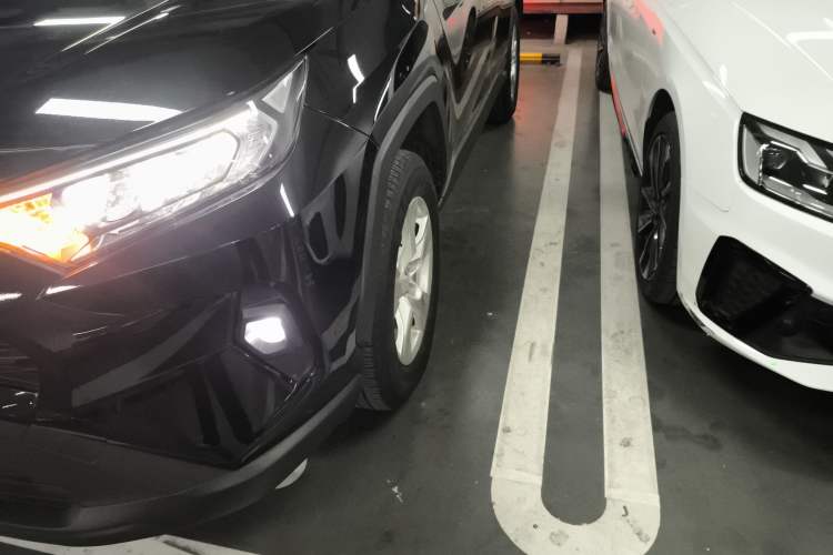 Used Toyota RAV4 2023 2.0L CVT Two-Wheel Drive Urban Edition
