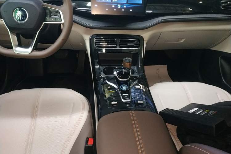 Used BYD Qin PLUS 2023 Champion Edition DM-i 55KM Leading Model