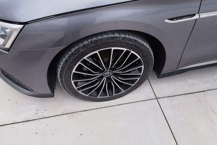 Used BYD Han 2024 DM-i Glory Edition 121KM Premium Model
