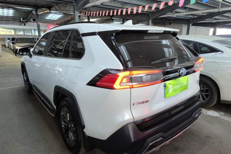 Used Toyota Wildlander 2023 Dual-Motor 2.5L E-CVT Two-Wheel Drive Luxury PLUS Edition