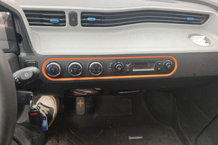 Used Wuling Hongguang MINIEV 2022 Easy Version Lithium Iron Phosphate
