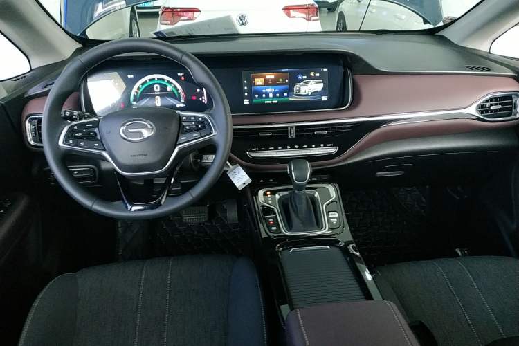 Used GAC Trumpchi M6 2023 PRO 270T DCT Elite Edition
