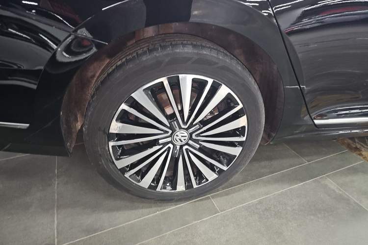 Used Volkswagen Passat 2019 330TSI Luxury Edition China VI Standard