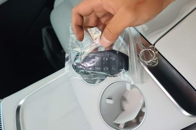 Used XPeng X9 2024 702 Ultra-Long Range Max
