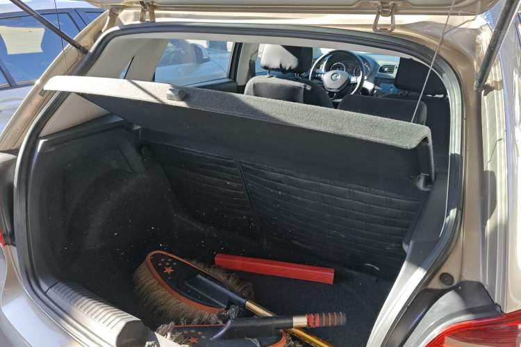 Used Volkswagen Polo 2014 1.6L Cross Polo Automatic